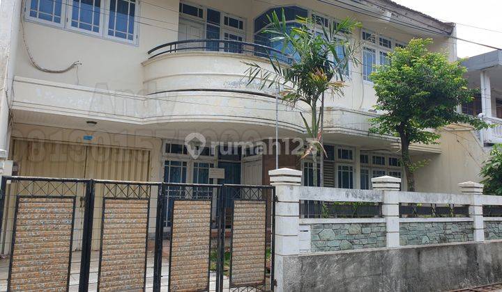 Dijual Rumah Bagus Tingkat 2 Lantai Siap Pakai di Semarang Tengahtengah 1