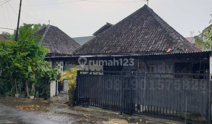 Dijual Rumah Bangunan Lama di Daerah Sidodadi, Semarang 1