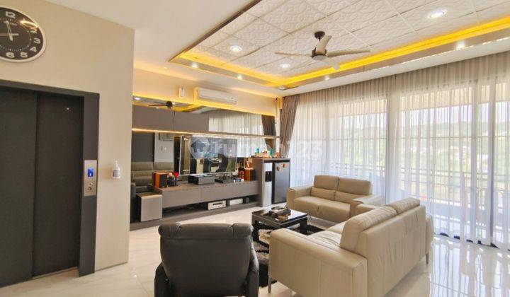 Dijual Rumah Mewah Bagus Furnished Tingkat 3 Lantai Siap Pakai di Perumahan Graha Candi Golf Semarang 1