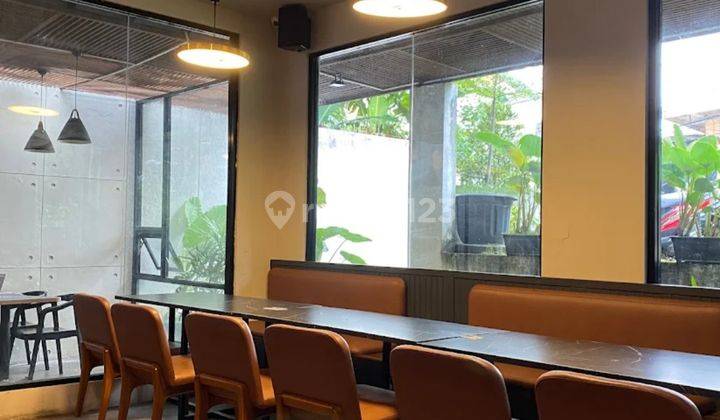 Dijual Rumah Dan Cafe Posisi Hook Siap Pakai Di Daerah Kawi, Semarang 1