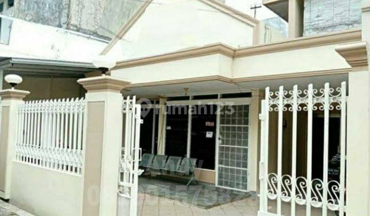  Dijual Murah Rumah Tingkat 1,5 Lantai Tengah Kota Siap Pakai di Daerah Seroja, Semarang 1