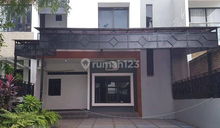 Dijual Rumah Bagus Tingkat 2 Lantai Siap Pakai di Perumahan Bsb City Semarang 1