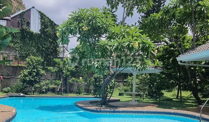 Rumah Jalan Bangka Kolam Renang Strategis