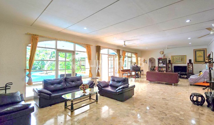 Rumah Jalan Bangka Kolam Renang Strategis 2