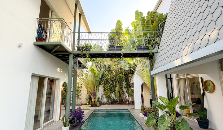 Rumah Siap Huni di Pejaten dengan Design Modern Dekat dengan Fasilitas Umum dan Sekolah