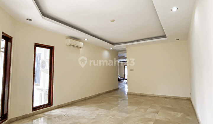 Rumah Semi Furnished SHM di Cilandak, Jakarta Selatan 2