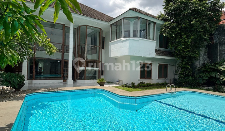 Rumah Besar LT 736m di Haji Jian - Cipete Utara, Lokasi Premium!