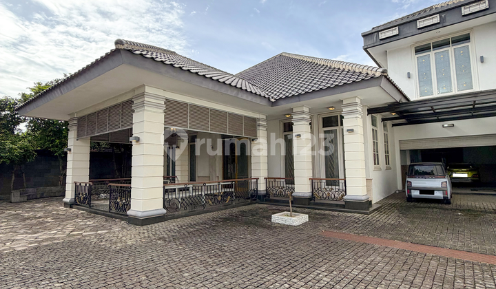 Rumah Mewah 1.250m² di Haji Kamang - Fully Furnished & Kolam Renang