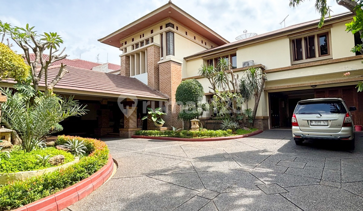 Rumah Mewah di Salah Satu Komplek Mewah Dikemang Jakarta Selatan