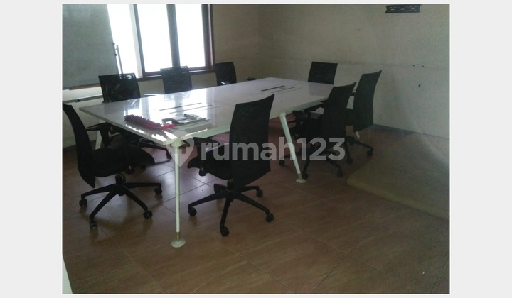 For Rent: Residential House and Office in a strategic location in the center of Bandung City, Burangrang Wing area. 2