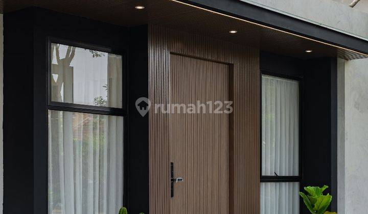 Rumah Bagus Cantik Minimalis di Kota Baru Parahyangan 2