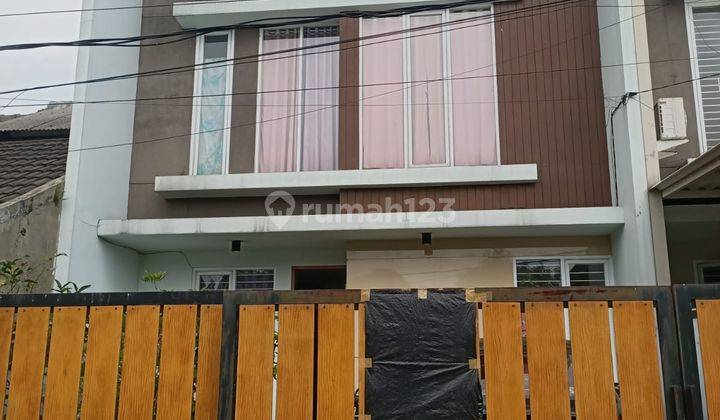 Rumah Modern di Tengah Kota Cimahi Cibeureum 1