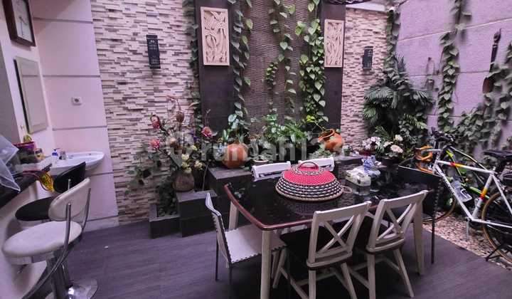 Dijual Rumah Siap Huni Tengah Kota Sayap Lengkong 2