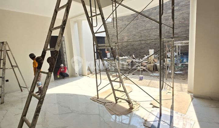 Dijual Rumah Mewah 2 Lantai di Pasirluyu Timur - SHM, Siap Huni 2