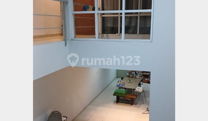 Rumah 2 Lantai Siap Huni Komplek Kopomas 2