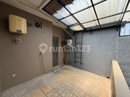 Dijual Rumah 2 Lantai Tki 3 Siap Huni Strategis Dijual Rumah 2 Lantai Tki 3 Siap Huni Strategis