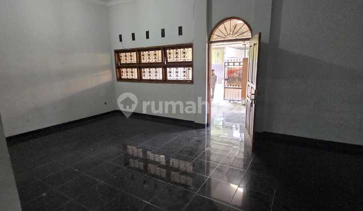 Dijual Ruang Usaha dan Gudang TKI 3 Blok A Lokasi Favorit Dijual Ruang Usaha dan Gudang TKI 3 Blok A Lokasi Favorit