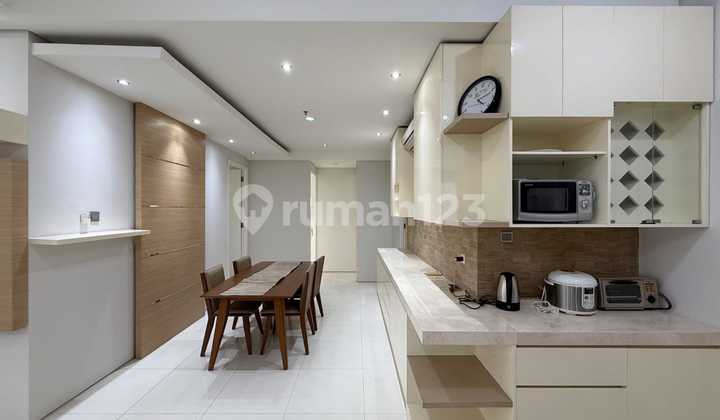 Affordable Sale Furnished 3 Bedroom Apartment in South Jakarta - 1 Park Residences, Location Near Gandaria City Mall 2