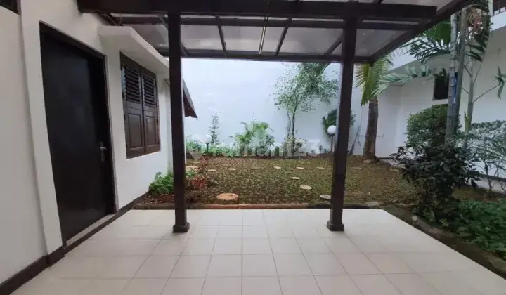 Disewakan Rumah Luas Dengan 5 Kamar Tidur - Lokasi Jl. Tanjug Menteng, Jakarta Pusat  2