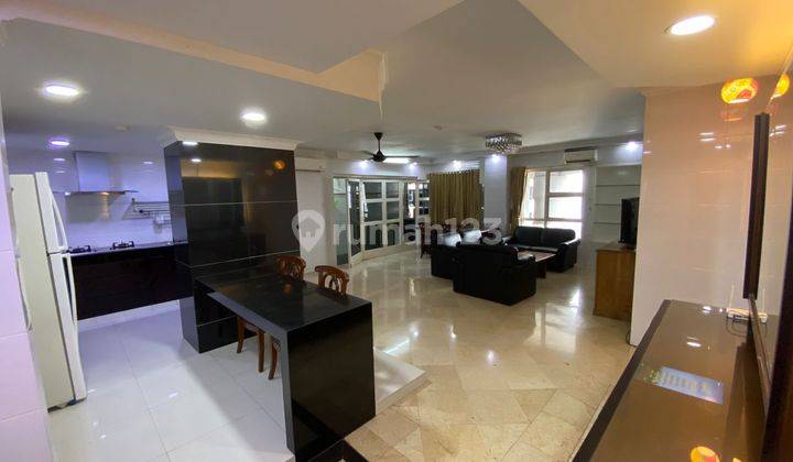 Jual Apartemen 3 Bedroom 144m2, Grand Tropic Grogol Jakarta Barat 1