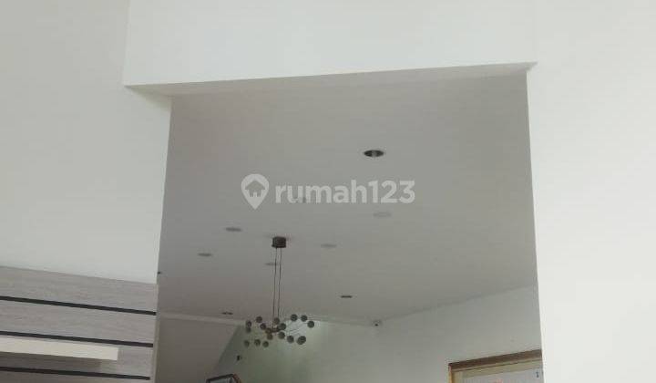 Jual Rumah Furnished di Lokasi Elite Taman Telaga Golf, Bsd Tangerang 2