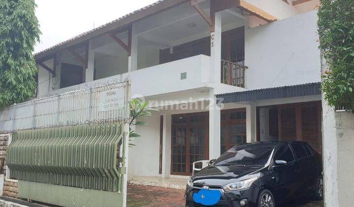 Dijual Rumah, 3 Kamar Dengan Private Pool di Cipete Utara, Jakarta Selatan 1