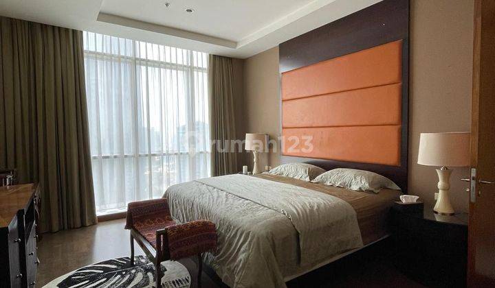 Jual Apartemen Oakwood Mega Kuningan Jakarta Selatan, 3 BR 207sqm Furnished, Big Living Room 1