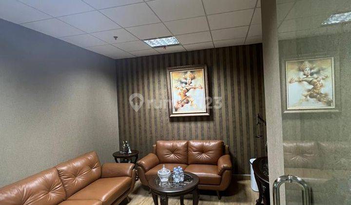 Disewakan Ruang Kantor di Lippo Holland Village Cempaka Putih Jakarta Pusat, Luas 120sqm Furnished  1