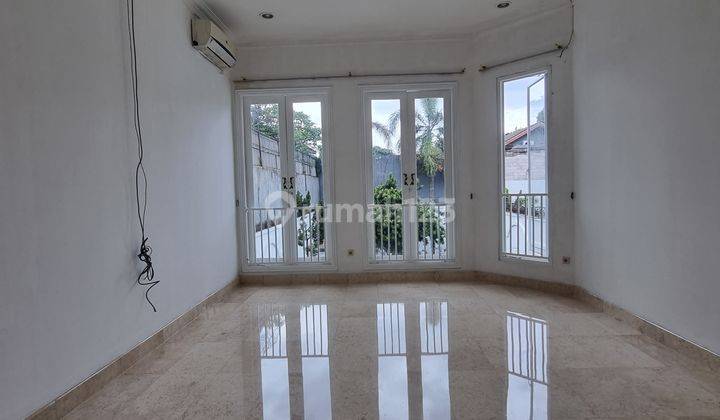 Dijual Rumah Mewah Dengan Pool di Lokasi Kemang, Jakarta Selatan 2