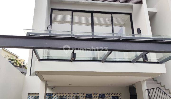 Disewakan Rumah 3 Bedroom di Perumahan Serenia Hills, Lebak Bulus Jakarta Selatan 1