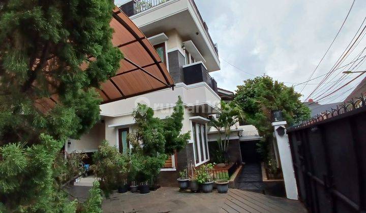 Jual Rumah Mewah di Kebon Jeruk Jakarta Barat, Kondisi Furnish Dengan Private Pool 2