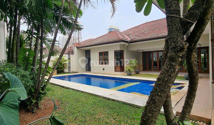 Dijual Rumah Besar Dengan Pool, Di Cipete Jakarta Selatan
 1