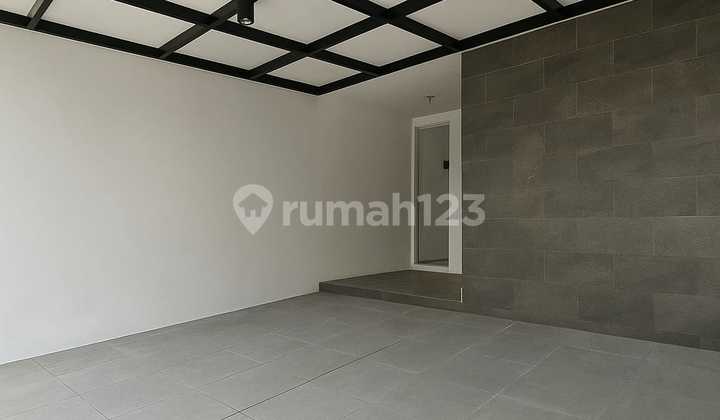Dijual Rumah Sudah Renovasi dengan Master Bedroom Luas dan Kamar Mandi Dalam Siap Huni Cluster Cosmo The Icon 2