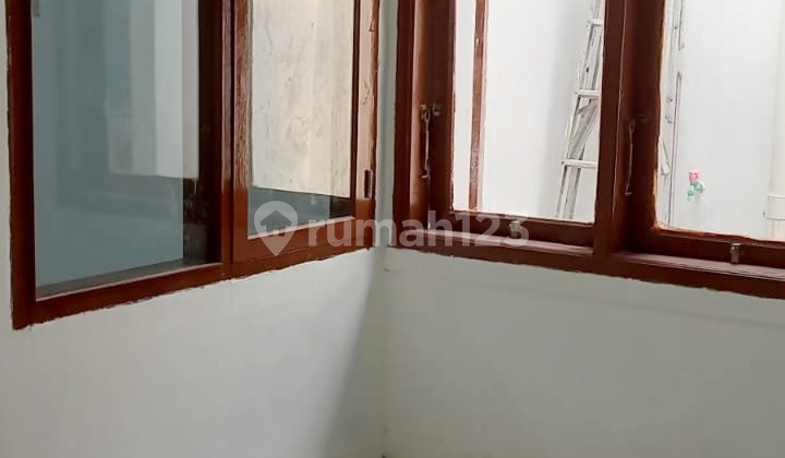 Dijual Cepat Rumah SHM Tanah Luas Jalan Depan Lebar 2