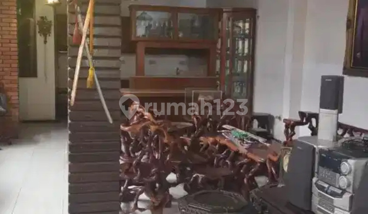 Furnished Teak Wood House in Pucang Anom Ngagel Baratajaya Area 2