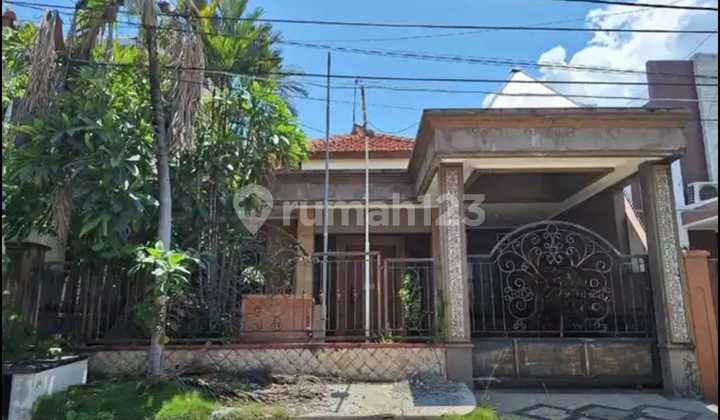 Manyar Tirtoyoso Row 3Mobil Dekat Petra