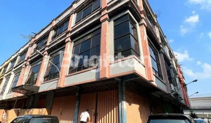 Ruko Hook Rungkut Megah Raya Parkiran Luas dan Sdh Renovasi