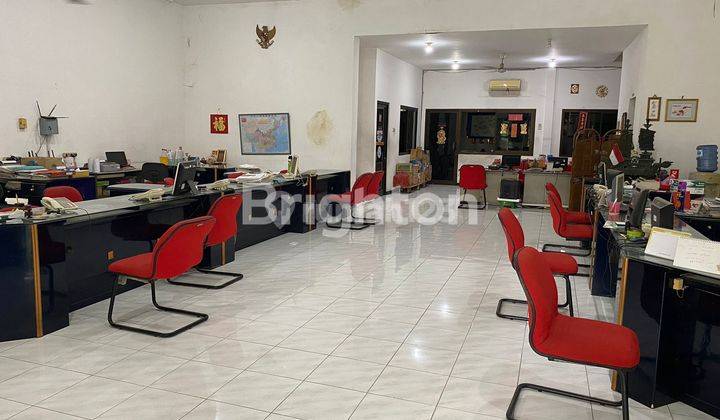 RUMAH KANTOR 2 LT TERAWAT TENGAH KOTA SURABAYA 2