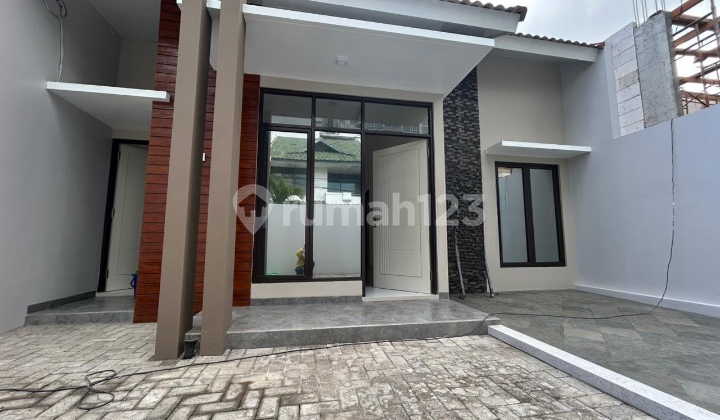 Minimalis Gress Surabaya Barat Selangkah Ciputra World 2