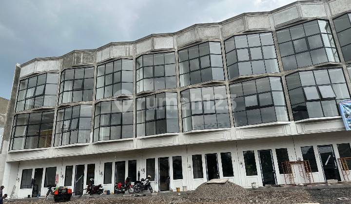 3-STOREY RUKO MODERN CLASSIC STYLE FACADE, KEDUNG ASEM MAIN ROAD 2