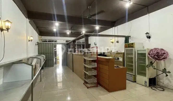 Ruko 2.5 LT Siap Buat Usaha Strategis Mulyosari Siap Pakai