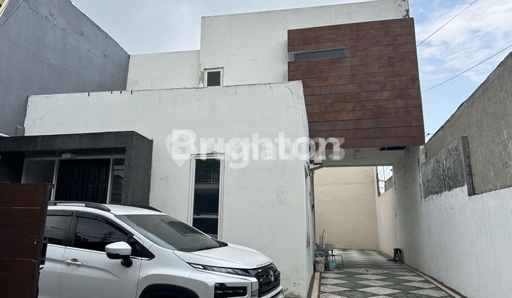 Aesthetic House in Tenggilis Near Ubaya University