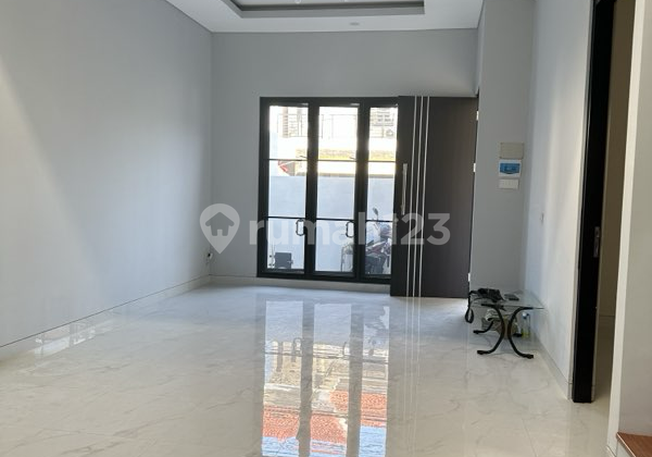 Minimalist 2-Story Grass One Step Merr Nirwana Baruk Kedung Asem 2