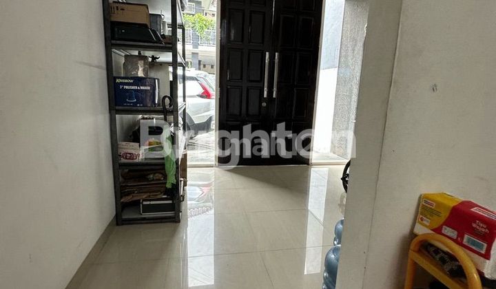 RUMAH ESTETIK TENGGILIS DEKAT UNIV UBAYA  2