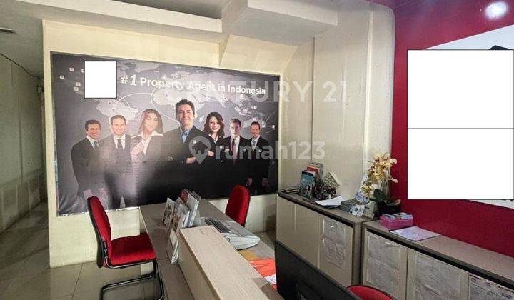 Ruko 2 Lantai Di Lokasi Strategis Siap Tingkatkan Bisnis Anda 2