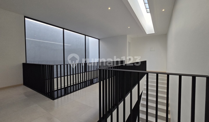 Dijual Rumah Baru 2 Lantai Di Lippo Cikarang Dijual Rumah Baru 2 Lantai Di Lippo Cikarang