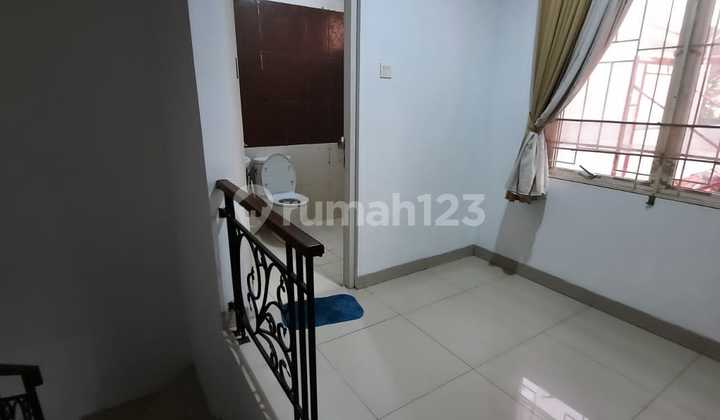 Dijual Rumah Bagus 2 Lantai Siap Huni Unfurnished Di Cluster Greenwood 2