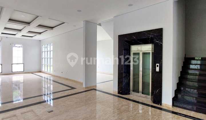 Rumah Klasik Hook View Pegunungan Private Pool,Lift Sentul City Bogor 2