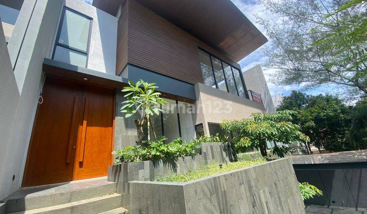 Rumah Modern Depan Green Area Private Pool,lift,cluster Depan Sentul City Bogor 1