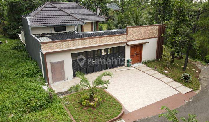 Rumah Modern Belakang Green Area,hook,halaman Luas,sentul City Bogor 2